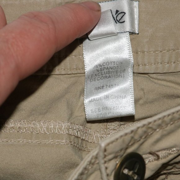 Cache Cargo Khaki Lightweight Cropped Pants - Floral Design - Waist 30x23 Inseam - Picture 6 of 10